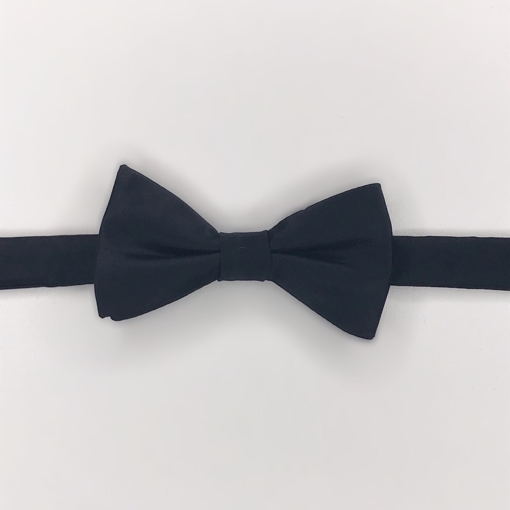 Black Bow Tie Van Heusen One size